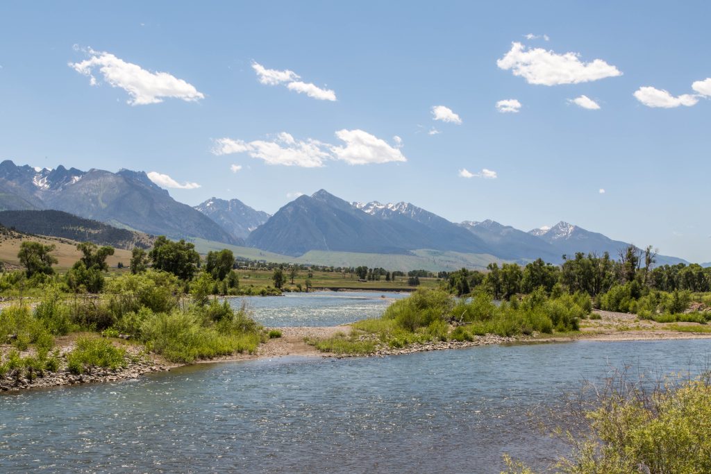 Yellowstone River flowing through Paradise Valley near Livingston, Montana